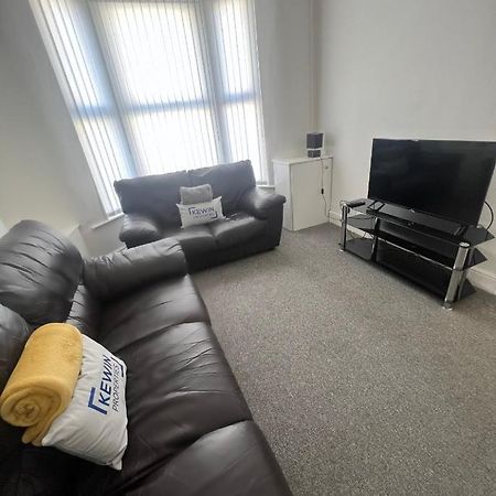 Villa Large 3 Bed - 10 Mins To Centre à Liverpool Extérieur photo