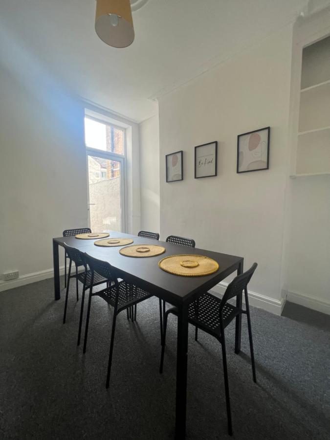 Villa Large 3 Bed - 10 Mins To Centre à Liverpool Extérieur photo