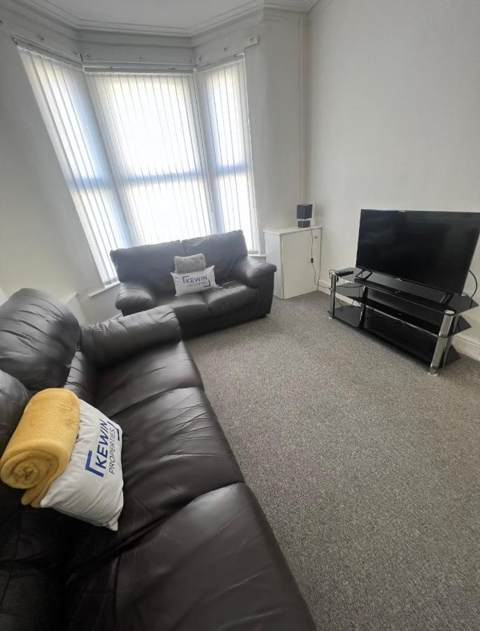 Villa Large 3 Bed - 10 Mins To Centre à Liverpool Extérieur photo